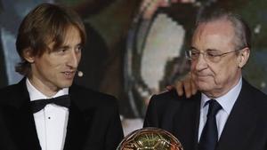 Otkrivena tajna: Modrić se sastao s Perezom, poznato je šta mu se sprema u Realu